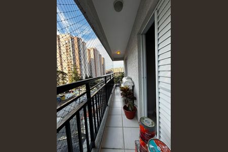 Apartamento à venda com 83m², 3 quartos e 1 vaga Apartamento à venda com 83m², 3 quartos e 1 vagaSacada