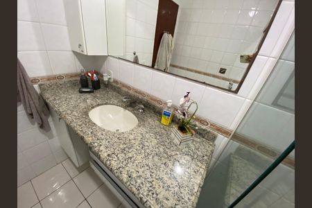 Casa à venda com 360m², 5 quartos e 4 vagasBanheiro 2