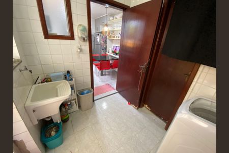Casa à venda com 360m², 5 quartos e 4 vagasÁrea de Serviço