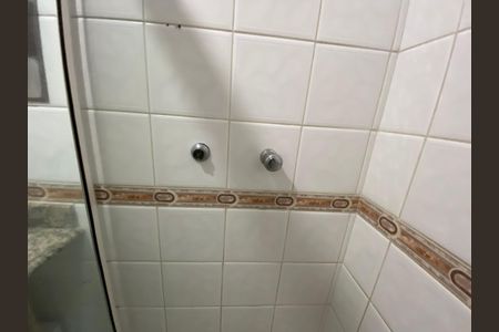 Casa à venda com 360m², 5 quartos e 4 vagasBanheiro 2