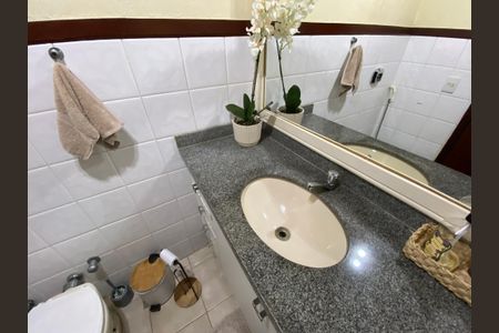 Casa à venda com 360m², 5 quartos e 4 vagasLavabo