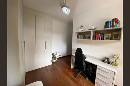 Casa à venda com 360m², 5 quartos e 4 vagasQuarto 2