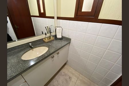 Casa à venda com 360m², 5 quartos e 4 vagasLavabo