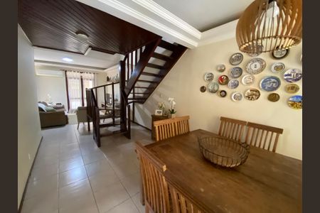 Casa à venda com 360m², 5 quartos e 4 vagasSala