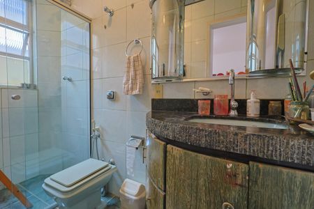 Apartamento à venda com 249m², 4 quartos e sem vaga Apartamento à venda com 249m², 4 quartos e sem vagaBanheiro da Suíte