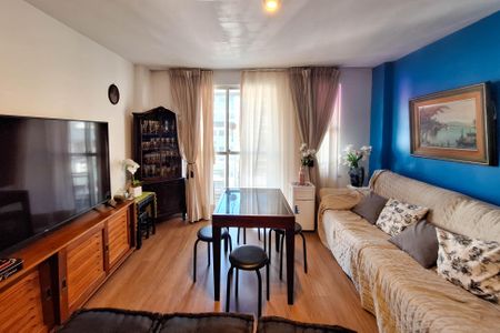 Apartamento à venda com 90m², 2 quartos e 1 vaga Apartamento à venda com 90m², 2 quartos e 1 vagaSala