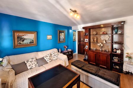 Apartamento à venda com 90m², 2 quartos e 1 vaga Apartamento à venda com 90m², 2 quartos e 1 vagaSala