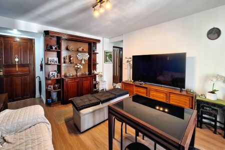 Apartamento à venda com 90m², 2 quartos e 1 vaga Apartamento à venda com 90m², 2 quartos e 1 vagaSala