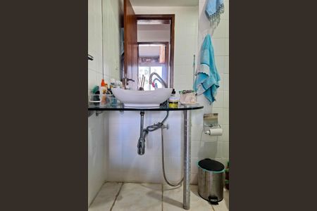 Apartamento à venda com 90m², 2 quartos e 1 vaga Apartamento à venda com 90m², 2 quartos e 1 vagaBanheiro Social