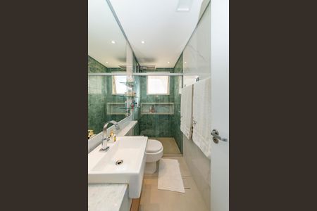 Apartamento à venda com 95m², 2 quartos e 2 vagasBanheiro da Suíte 1