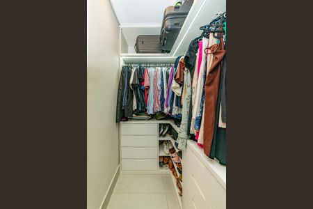 Apartamento à venda com 95m², 2 quartos e 2 vagasCloset da suíte 1