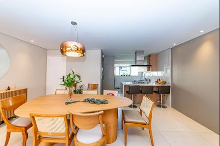 Apartamento à venda com 95m², 2 quartos e 2 vagasSala