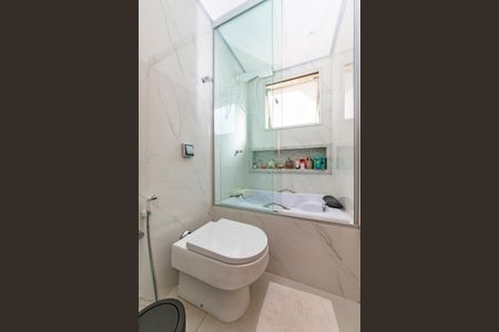 Apartamento à venda com 95m², 2 quartos e 2 vagasBanheiro Social