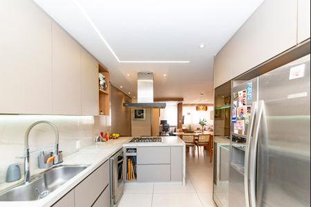 Apartamento à venda com 95m², 2 quartos e 2 vagasCozinha