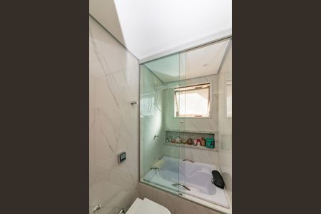 Apartamento à venda com 95m², 2 quartos e 2 vagasBanheiro Social