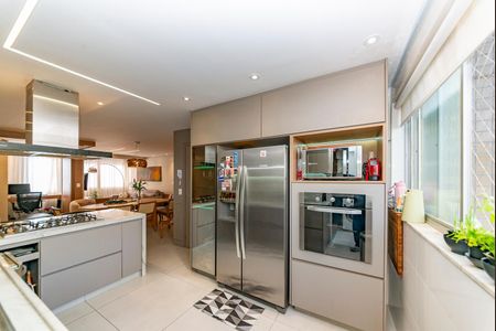 Apartamento à venda com 95m², 2 quartos e 2 vagasCozinha