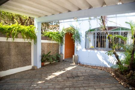 Casa à venda com 130m², 4 quartos e 2 vagasGaragem