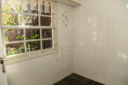 Casa à venda com 130m², 4 quartos e 2 vagasQuarto de Serviço