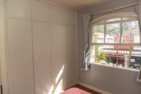 Casa à venda com 130m², 4 quartos e 2 vagas Suíte