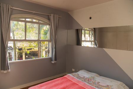 Casa à venda com 130m², 4 quartos e 2 vagas Suíte