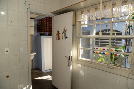 Casa à venda com 130m², 4 quartos e 2 vagasQuarto de Serviço