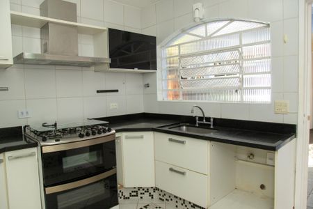 Casa à venda com 130m², 4 quartos e 2 vagasCozinha