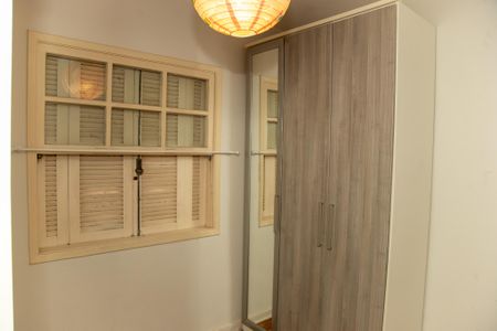 Casa à venda com 130m², 4 quartos e 2 vagasQuarto 