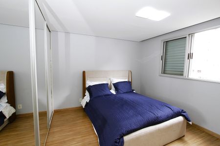 Apartamento à venda com 116m², 4 quartos e 2 vagasSuíte