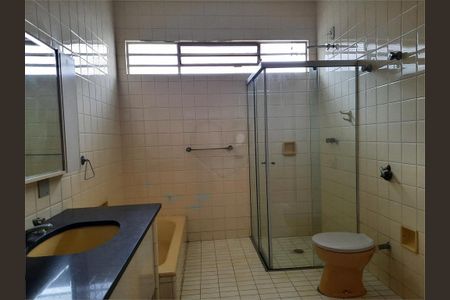 Casa à venda com 371m², 3 quartos e 4 vagas