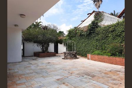 Casa à venda com 371m², 3 quartos e 4 vagas