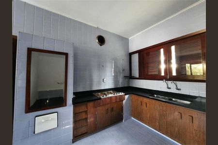 Casa à venda com 371m², 3 quartos e 4 vagas