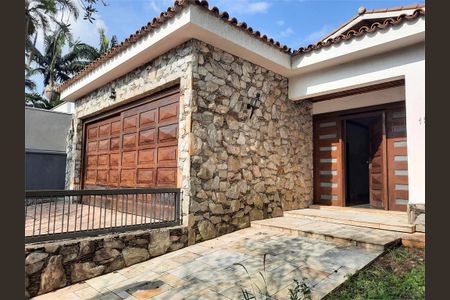 Casa à venda com 371m², 3 quartos e 4 vagas