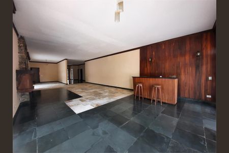 Casa à venda com 371m², 3 quartos e 4 vagas