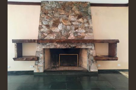 Casa à venda com 371m², 3 quartos e 4 vagas