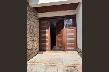 Casa à venda com 371m², 3 quartos e 4 vagas