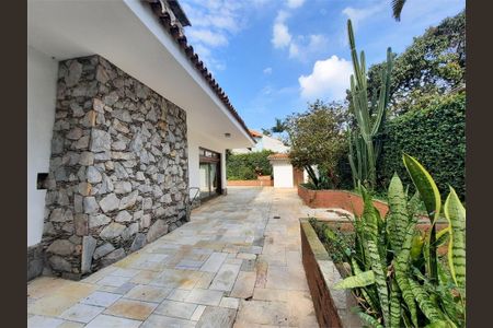 Casa à venda com 371m², 3 quartos e 4 vagas