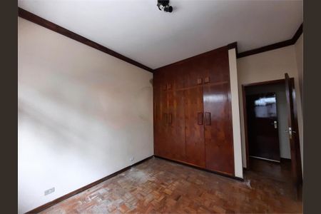 Casa à venda com 371m², 3 quartos e 4 vagas