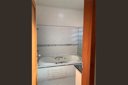 Casa à venda com 281m², 4 quartos e 3 vagas