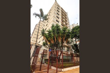 Apartamento à venda com 130m², 3 quartos e 2 vagasFachada