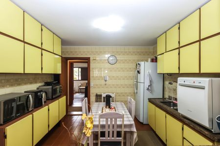 Apartamento à venda com 130m², 3 quartos e 2 vagasCozinha