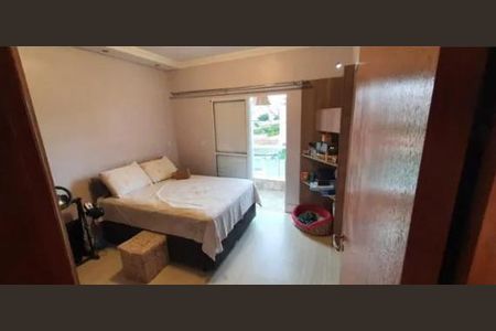 Casa à venda com 70m², 2 quartos e 2 vagas