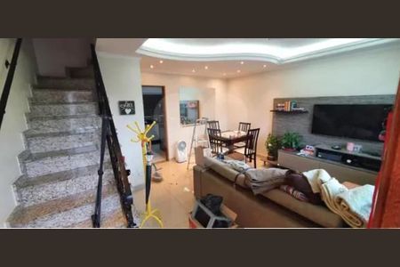 Casa à venda com 70m², 2 quartos e 2 vagas