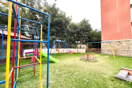 Apartamento à venda com 75m², 3 quartos e 2 vagas Apartamento à venda com 75m², 3 quartos e 2 vagasÁrea comum - Playground