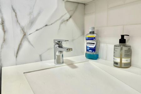 Apartamento à venda com 75m², 3 quartos e 2 vagas Apartamento à venda com 75m², 3 quartos e 2 vagasBanheiro da Suíte