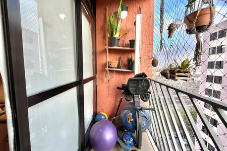 Apartamento à venda com 75m², 3 quartos e 2 vagas Apartamento à venda com 75m², 3 quartos e 2 vagasVaranda