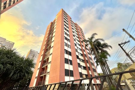 Apartamento à venda com 75m², 3 quartos e 2 vagas Apartamento à venda com 75m², 3 quartos e 2 vagasFachada