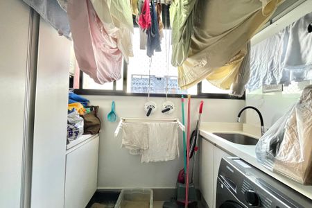 Apartamento à venda com 75m², 3 quartos e 2 vagas Apartamento à venda com 75m², 3 quartos e 2 vagasÁrea de Serviço