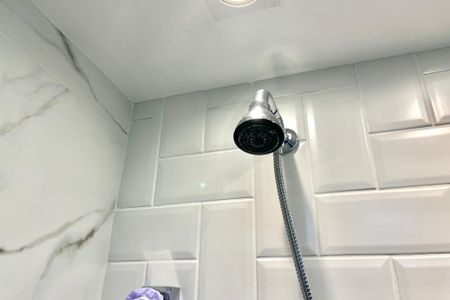 Apartamento à venda com 75m², 3 quartos e 2 vagas Apartamento à venda com 75m², 3 quartos e 2 vagasBanheiro Corredor