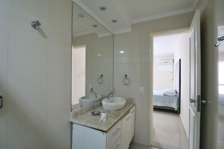 Apartamento para alugar com 126m², 4 quartos e 2 vagas Apartamento para alugar com 126m², 4 quartos e 2 vagasBanheiro Suíte
