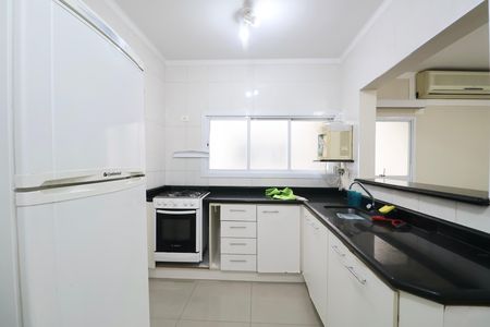 Apartamento para alugar com 126m², 4 quartos e 2 vagas Apartamento para alugar com 126m², 4 quartos e 2 vagasCozinha